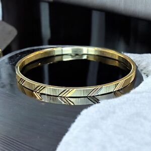 Vtg 60’s Monet Gold Tone Diagonal Etched Bangle Bracelet Signed Monet L - Large